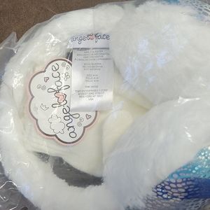 Girls earmuffs and gloves